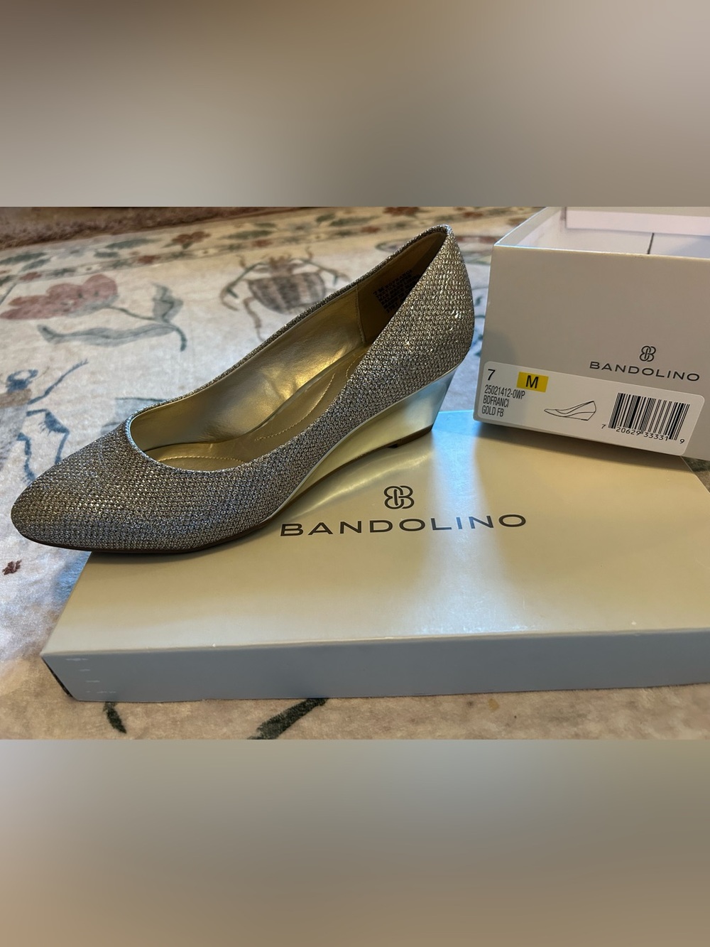 Bandolino Silver Glitter Low Heel Pumps - Picture 2 of 13